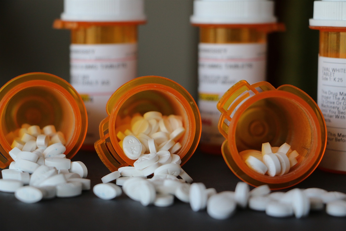 Opioid Addiction: Signs, Symptoms, and Treatment Options