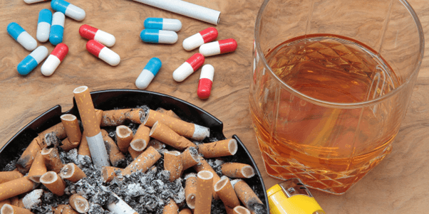 Why Mixing Prescription Drugs & Alcohol Is So Dangerous