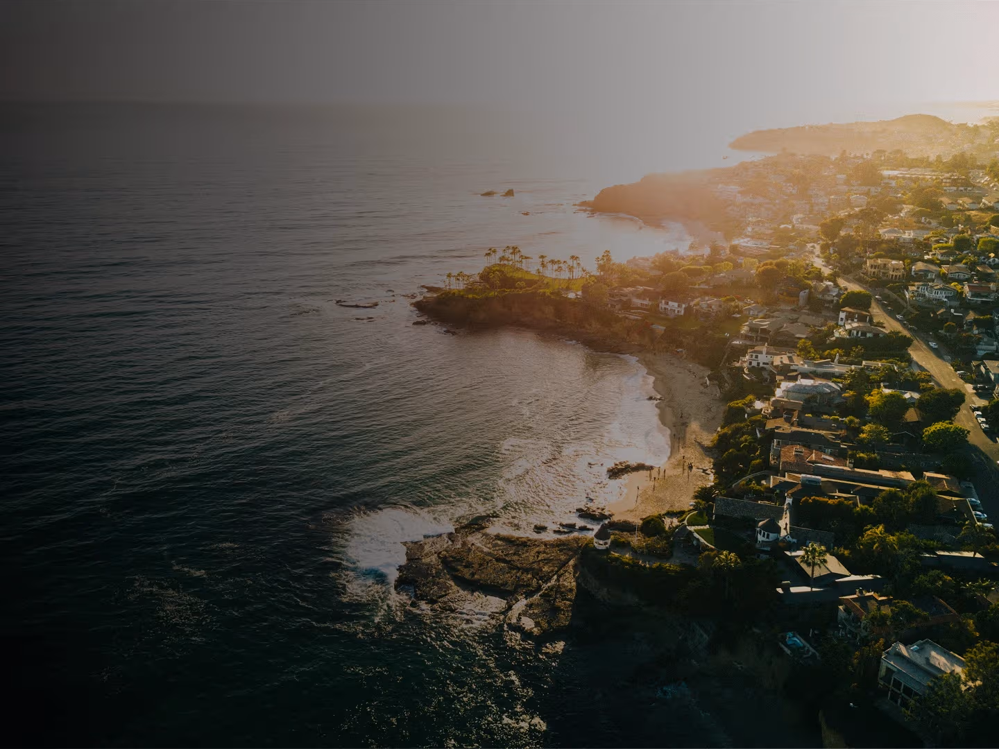 Orange County Rehab: Mental Health and Addiction Treatment Sunset view of palm trees and open fields in Costa Mesa — a calming environment that supports healing and recovery from drug and alcohol addiction.